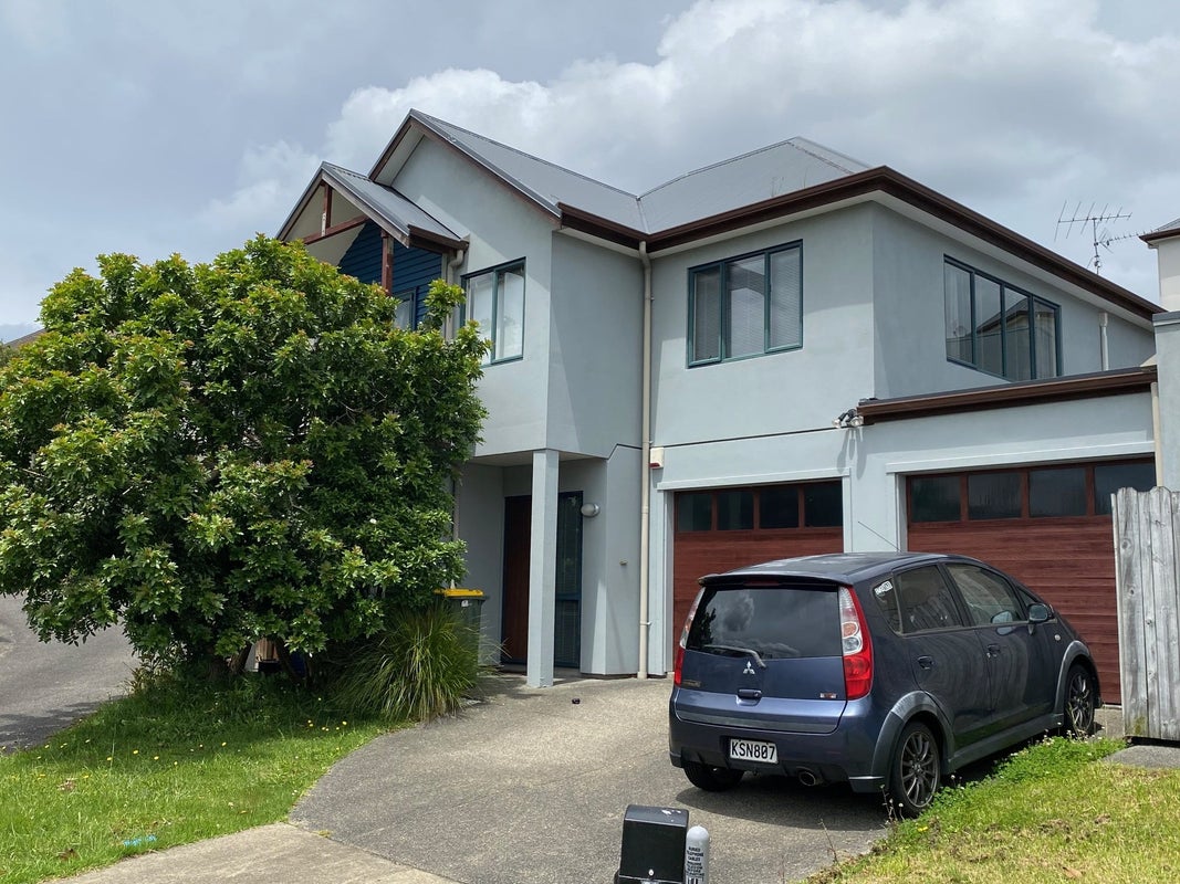 14 Vicente Place, Oteha, Auckland - Carousel 1