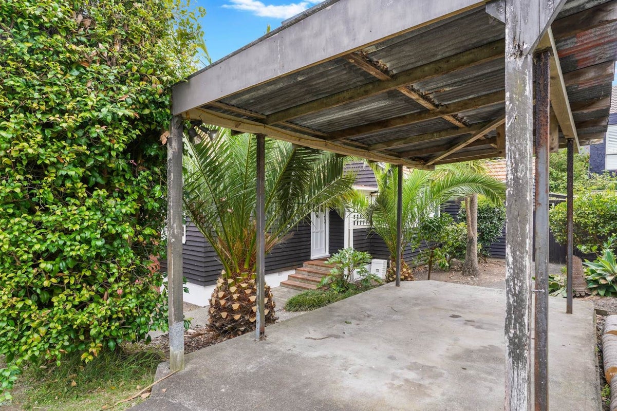 1 Beacholm Road, Takapuna, Auckland - Carousel 2