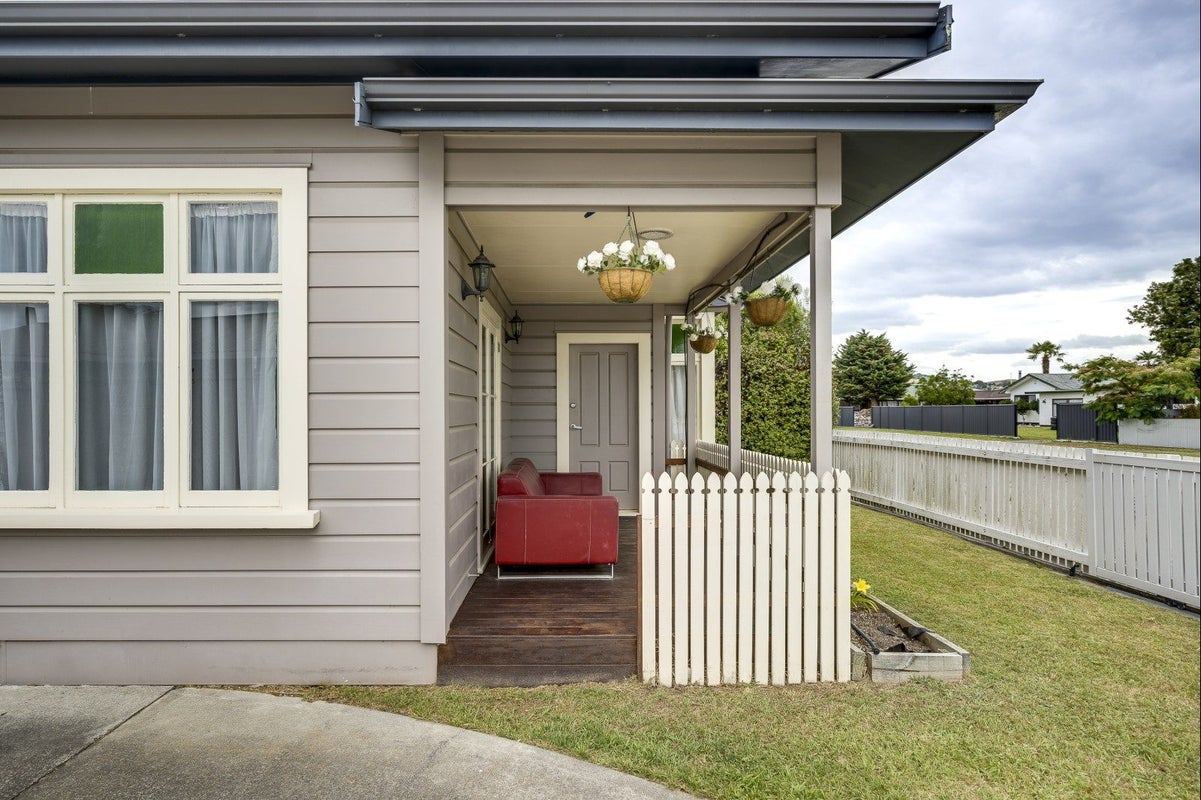6 Forward Street, Greenmeadows, Napier - Carousel 2