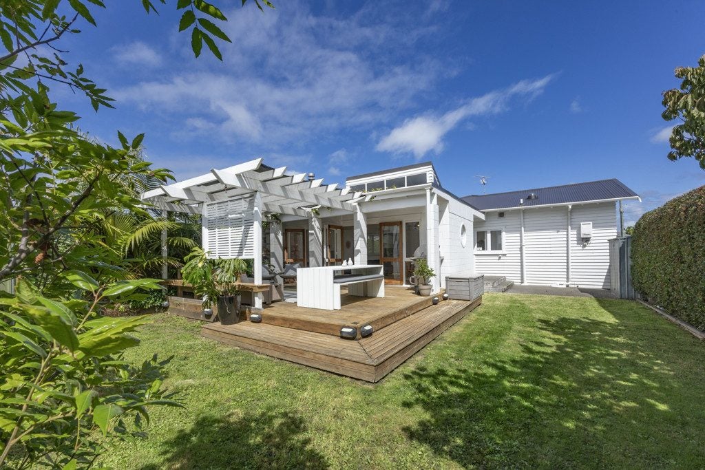 53 Namata Road, One Tree Hill, Auckland - Carousel 1