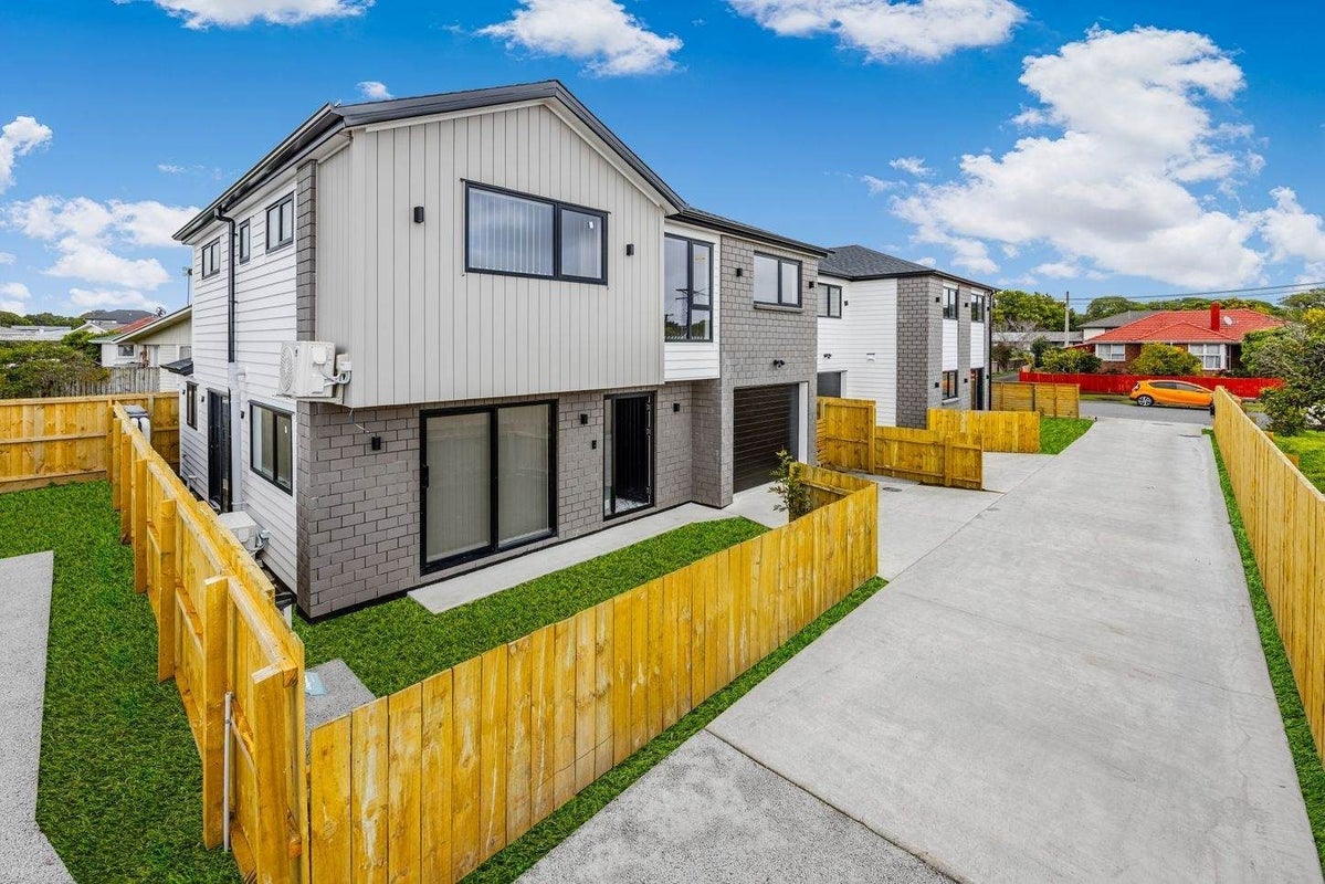 37A Steven Street, Mangere East, Auckland - Carousel 1