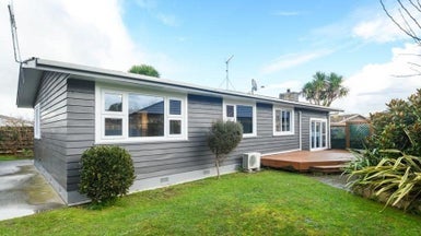 20 Anglesey Place, Awapuni, Palmerston North - Carousel 1