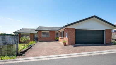 4A Hoyte Place, Pukehangi, Rotorua - Carousel 1