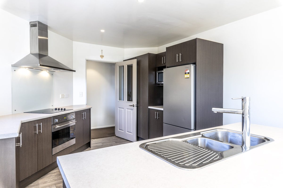 6 Punga Lane, Parklands, Christchurch - Carousel 2