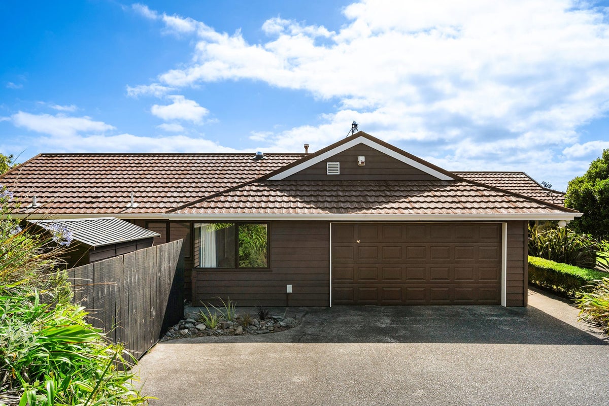 75 Rangoon Street, Khandallah, Wellington - Carousel 1