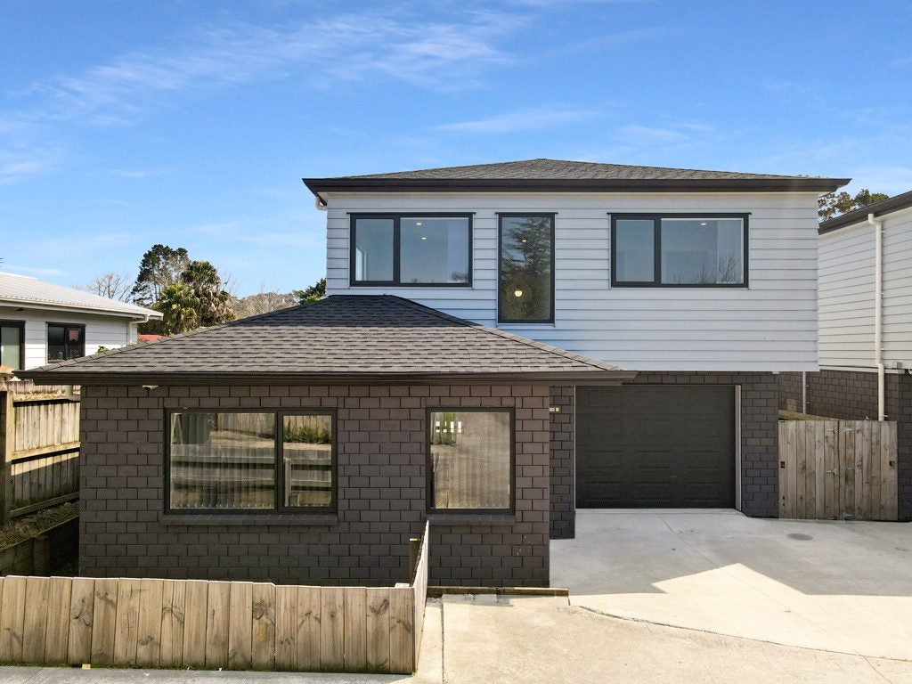 18A Riverpark Crescent, Henderson, Auckland - Carousel 1