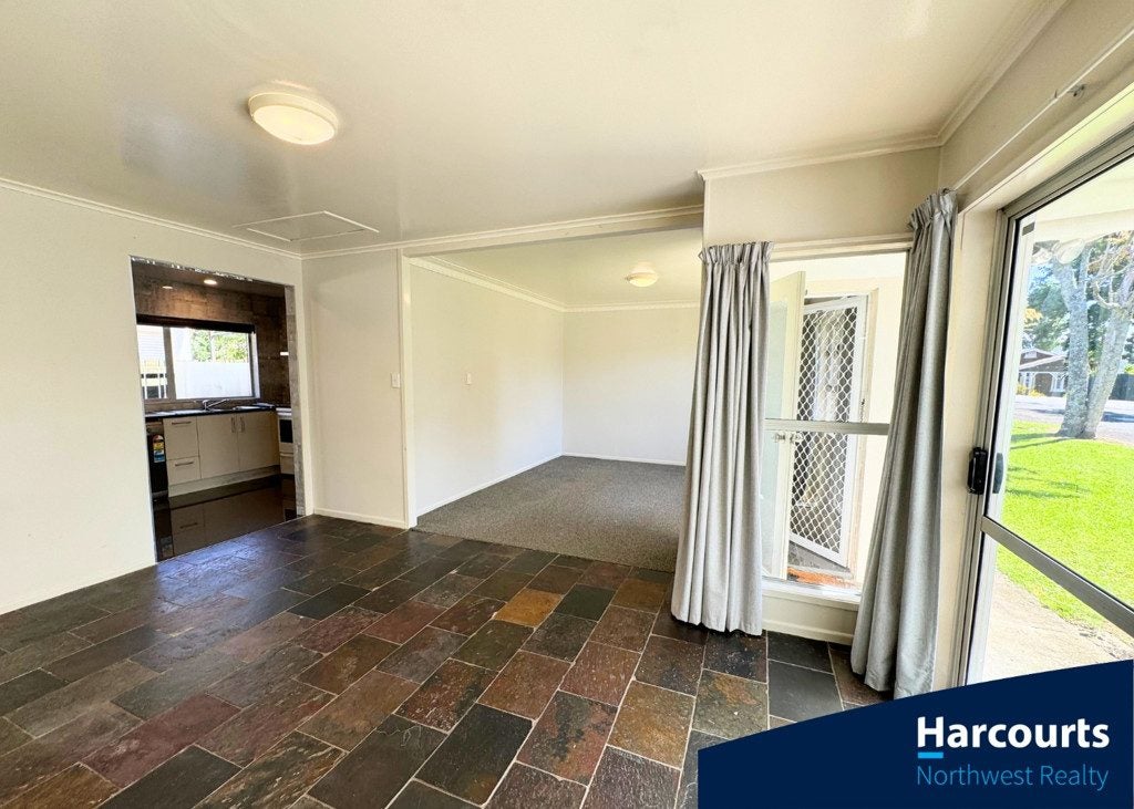 1/48 View Road, Henderson, Auckland - Carousel 2