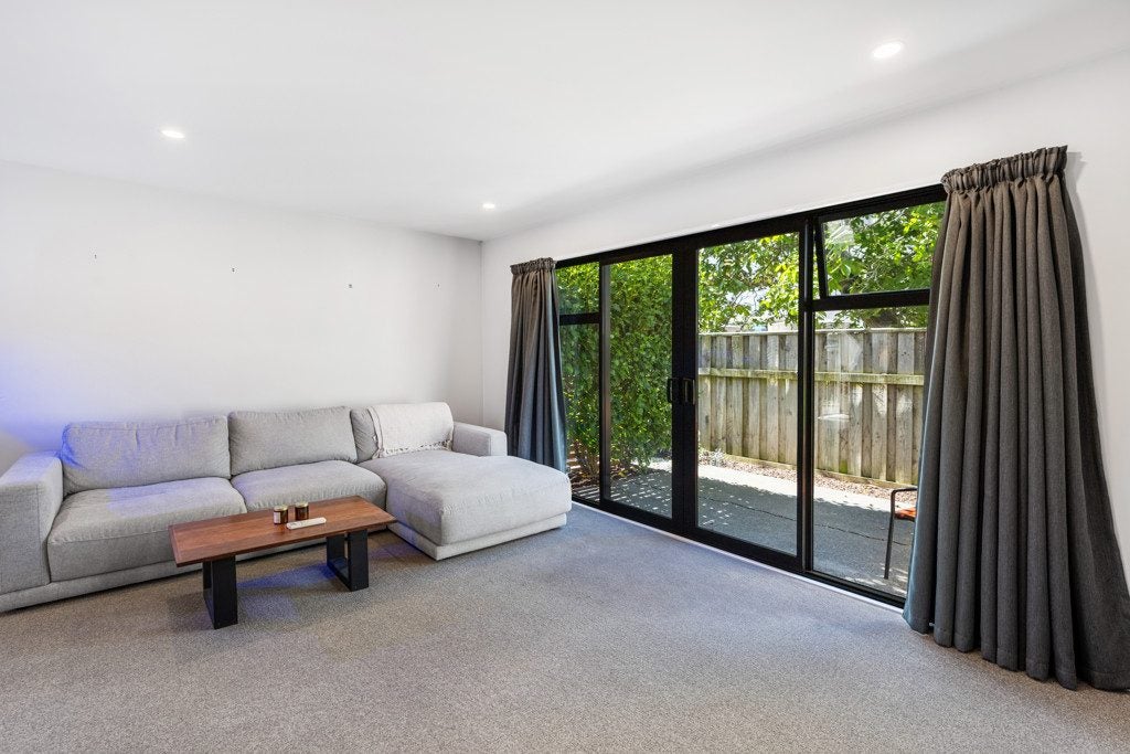 6/34 John Campbell Crescent, Hillmorton, Christchurch - Carousel 2