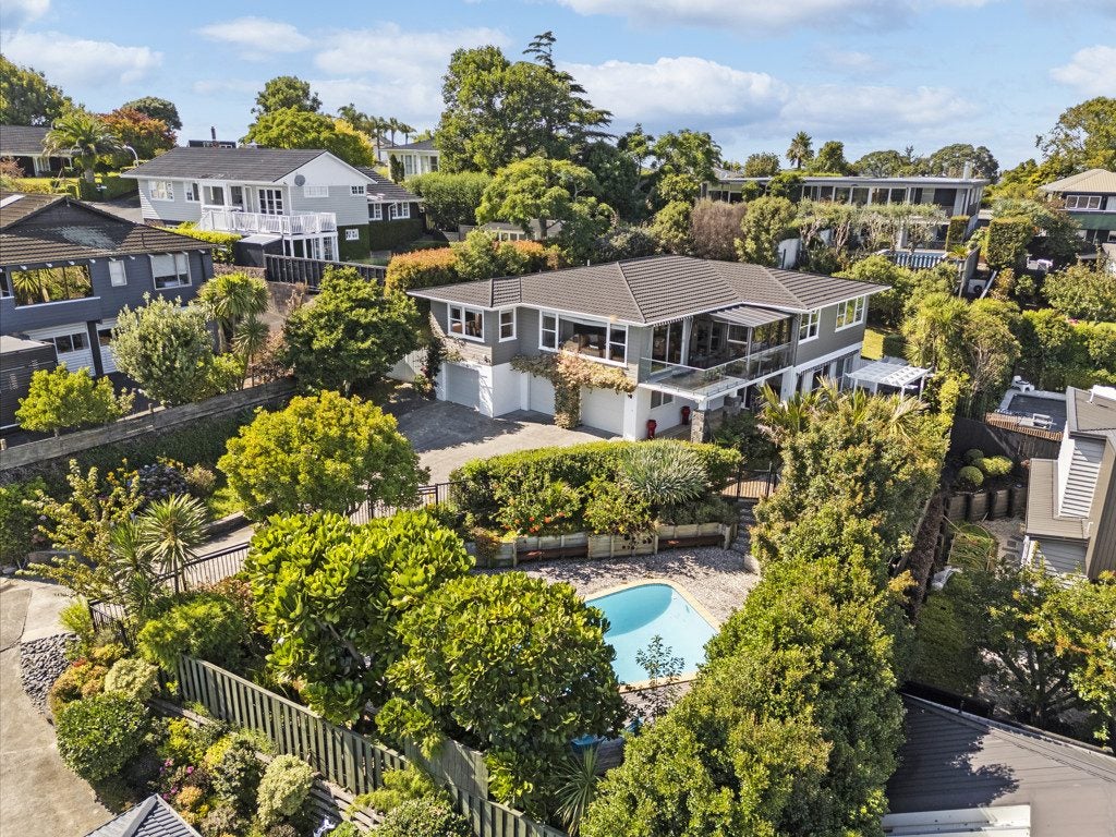 9 Stoneyroyd Gardens, Remuera, Auckland - Carousel 1