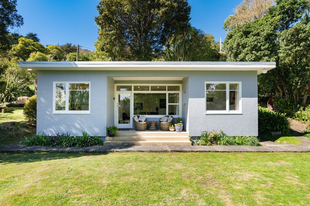10 Crescent Street, Purakaunui, Port Chalmers - Carousel 1