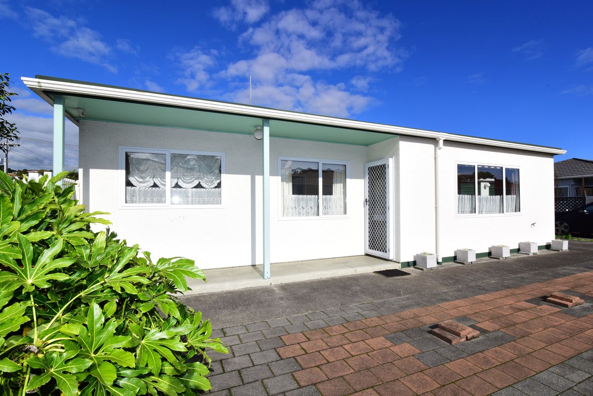 23B Marshall Avenue, Whanganui East, Whanganui - Carousel 1