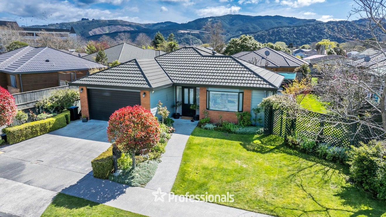 26 Talbot Grove, Trentham, Upper Hutt - Carousel 43