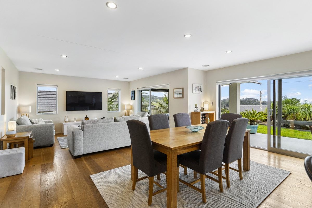 31 Beachwood Drive, Hatfields Beach, Orewa - Carousel 2