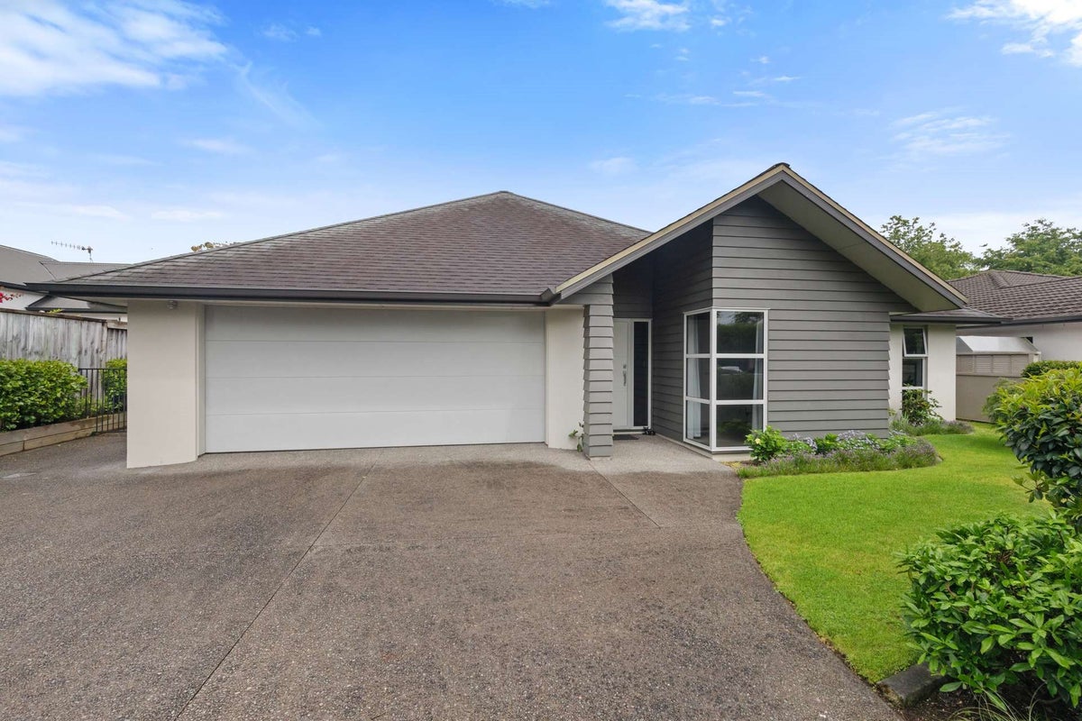3 Hansard Place, Bethlehem, Tauranga - Carousel 2