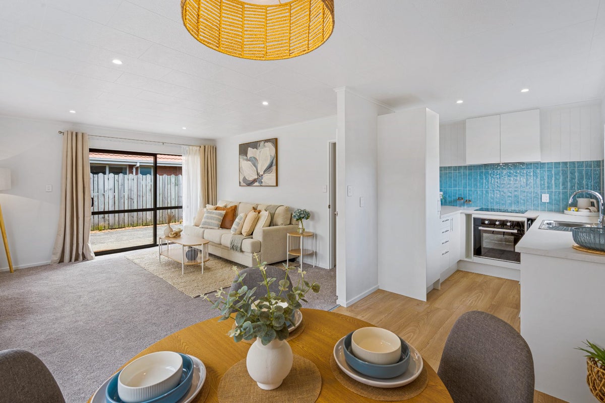 8B Grove Street, Saint Kilda, Dunedin - Carousel 1