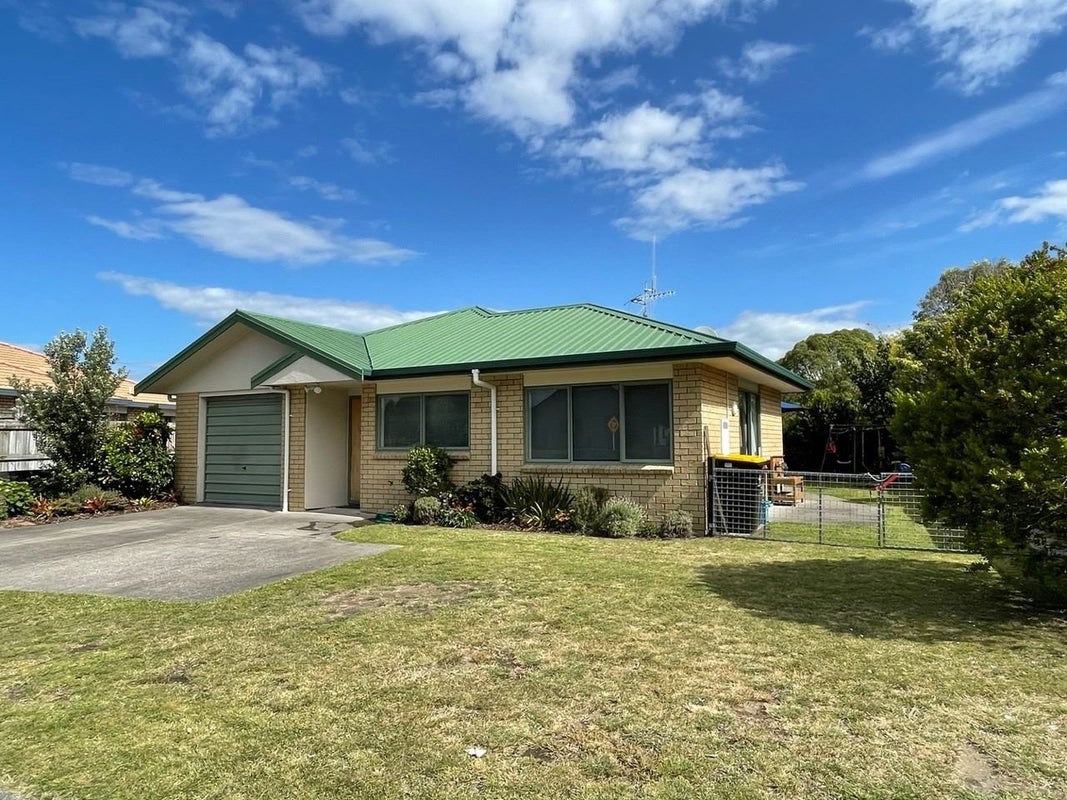 39A Longview Drive, Papamoa Beach, Papamoa - Carousel 1