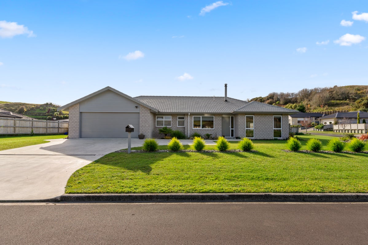 4 Mohi Crescent, Ngongotaha, Rotorua - Carousel 1