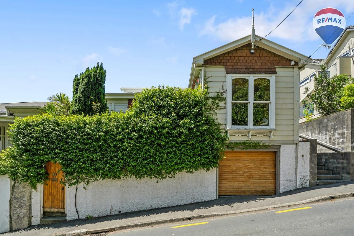 43 Bidwill Street, Mount Cook, Wellington - Carousel 1