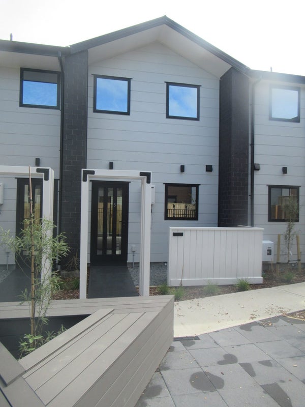 3/4 Collingwood Street, Waterloo, Lower Hutt - Carousel 1