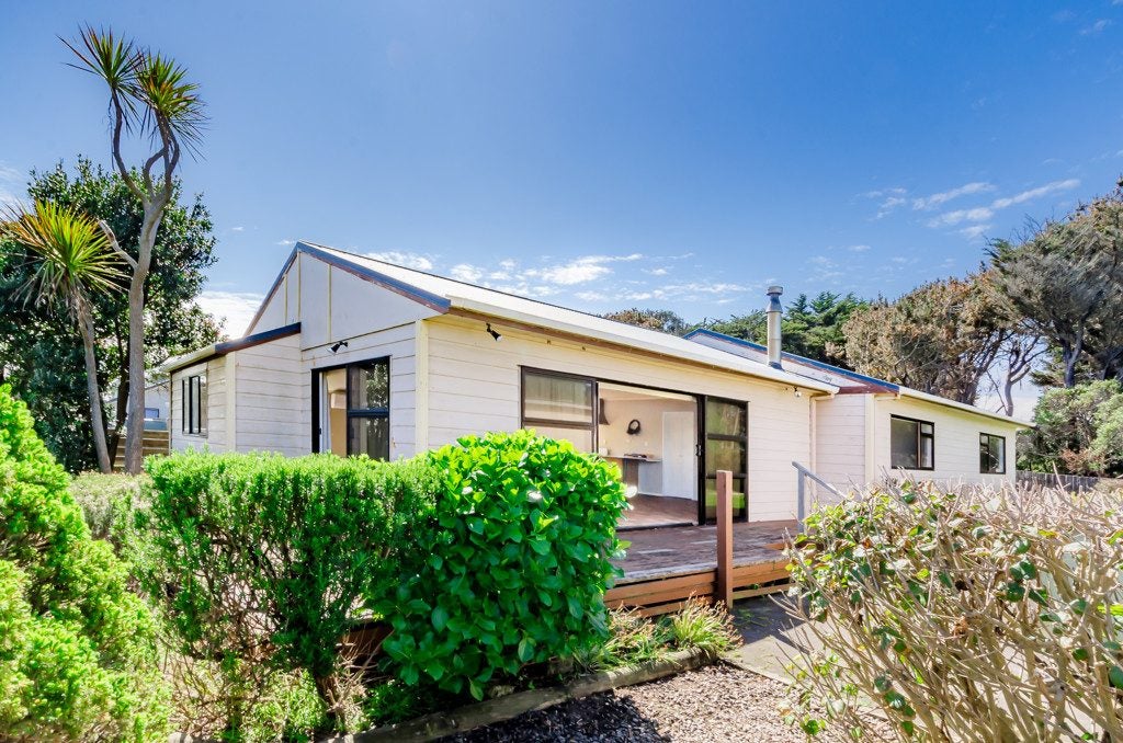 26 Scott Avenue, Otaki Beach, Otaki - Carousel 2