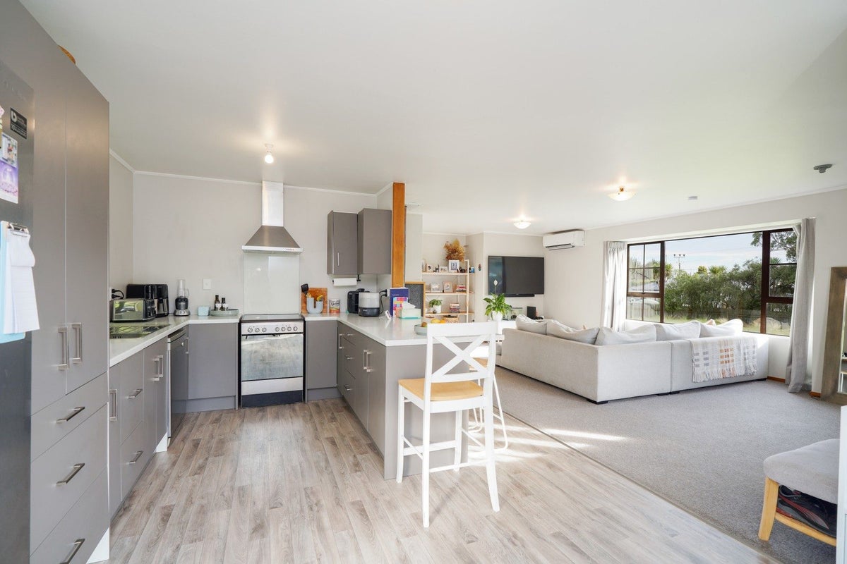 137 Dunns Road, Otatara - Carousel 2