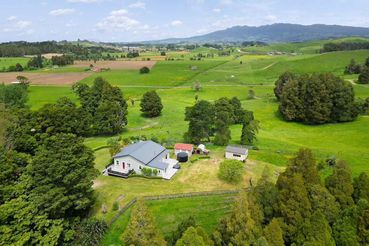 44 Wright Road, Karamu, Hamilton - Carousel 2