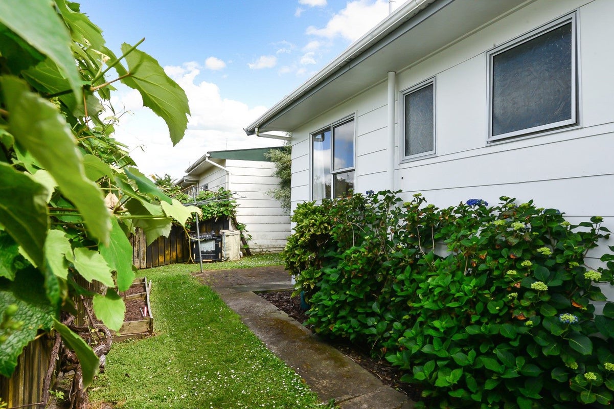 22 Sheila Place, Dinsdale, Hamilton - Carousel 1