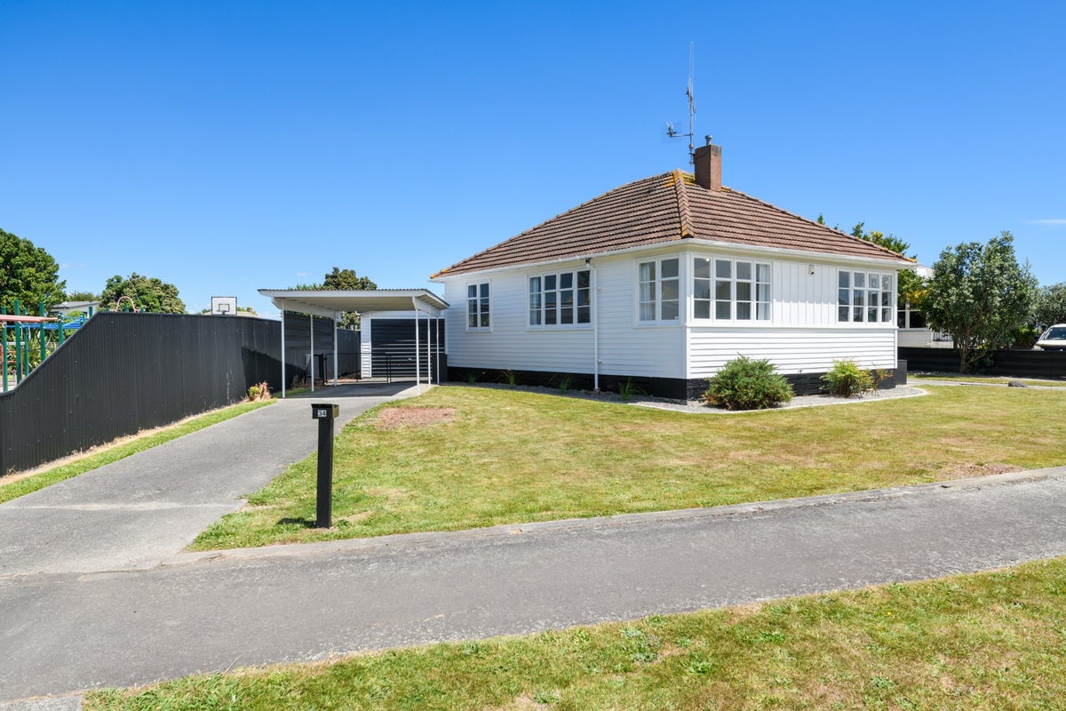 34 Clyde Crescent, Roslyn, Palmerston North - Carousel 2