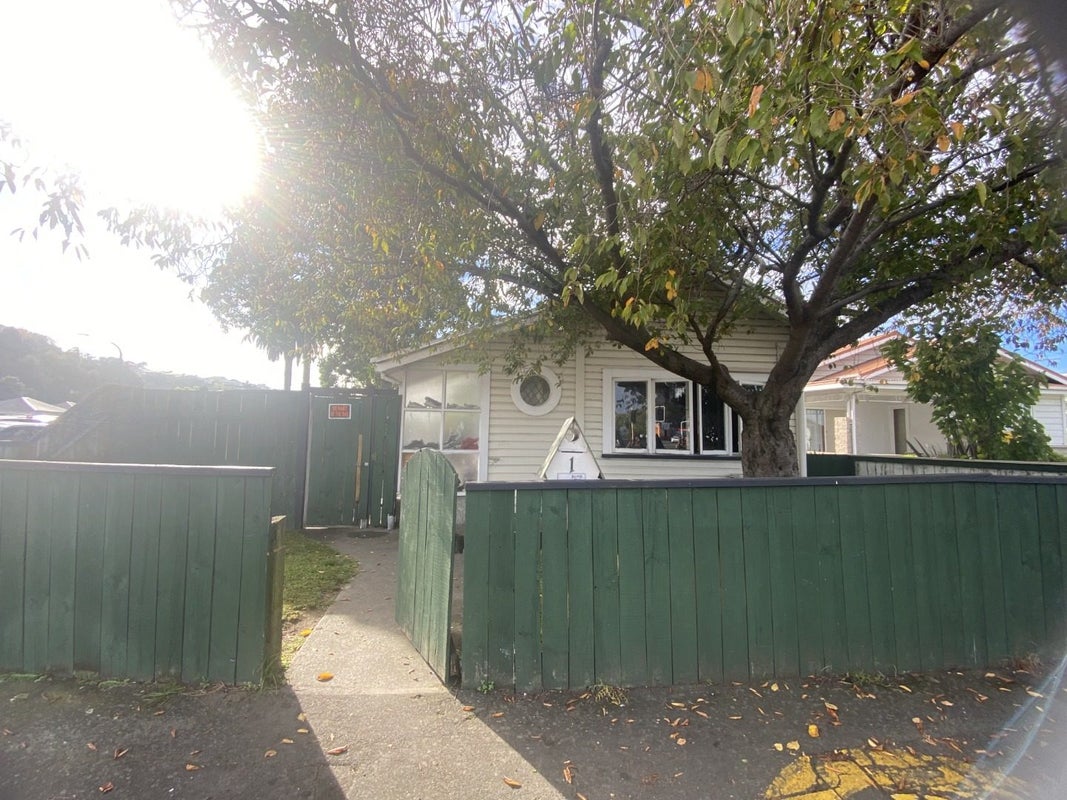1 Georges Drive, Napier South, Napier - Carousel 1