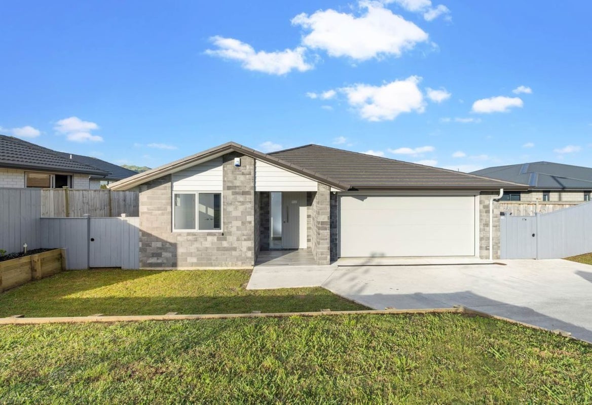 17 Gibboney Place, Pokeno - Carousel 1