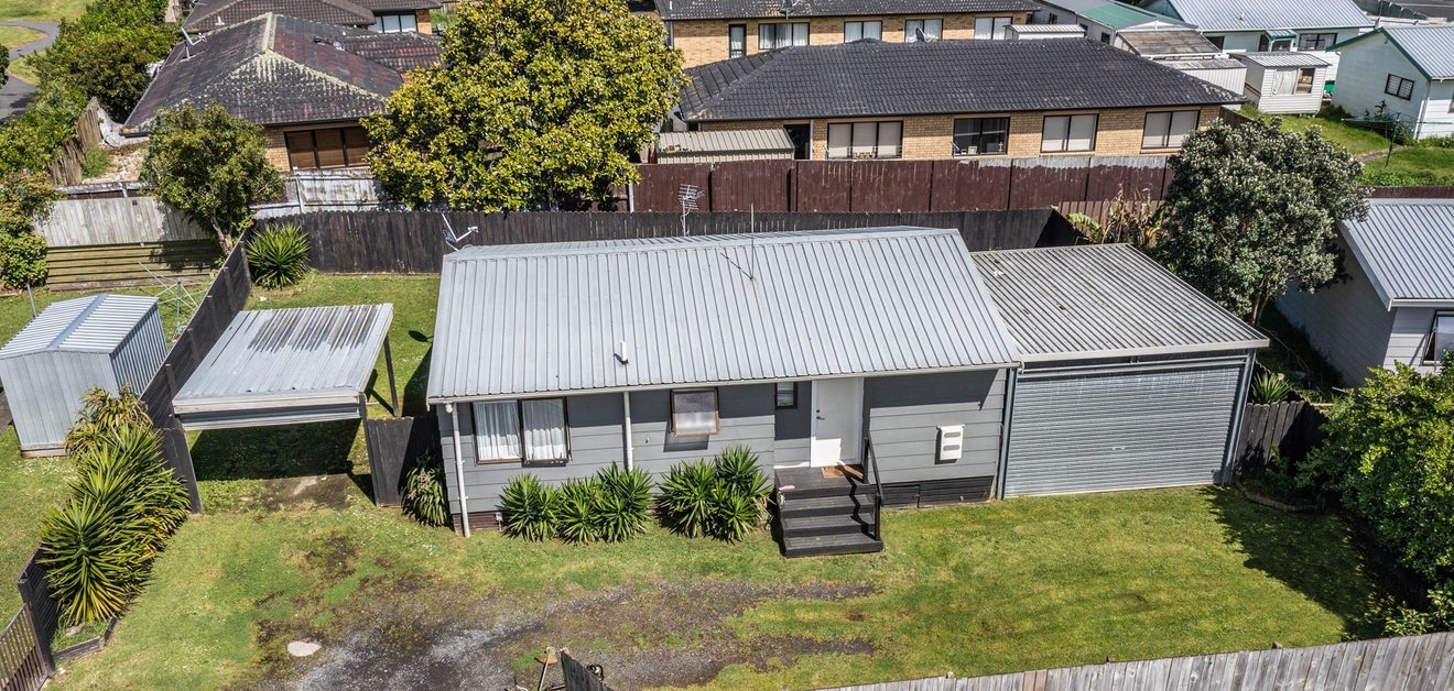 1/9 Maplesden Drive, Clendon Park, Auckland - Carousel 1