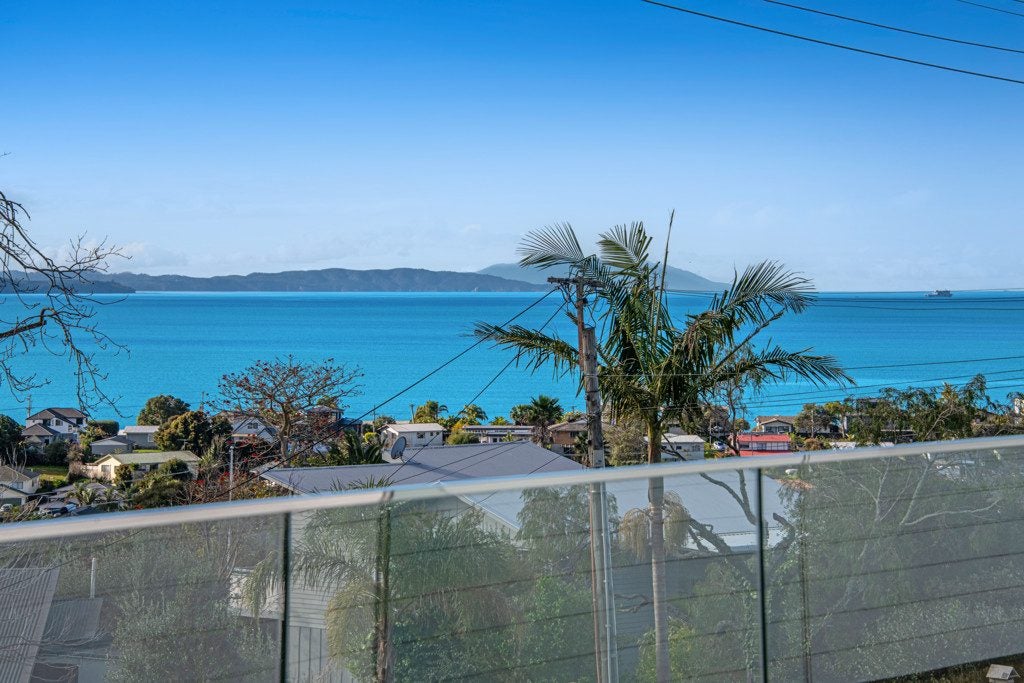 3 Brightside Road, Stanmore Bay, Whangaparaoa - Carousel 2