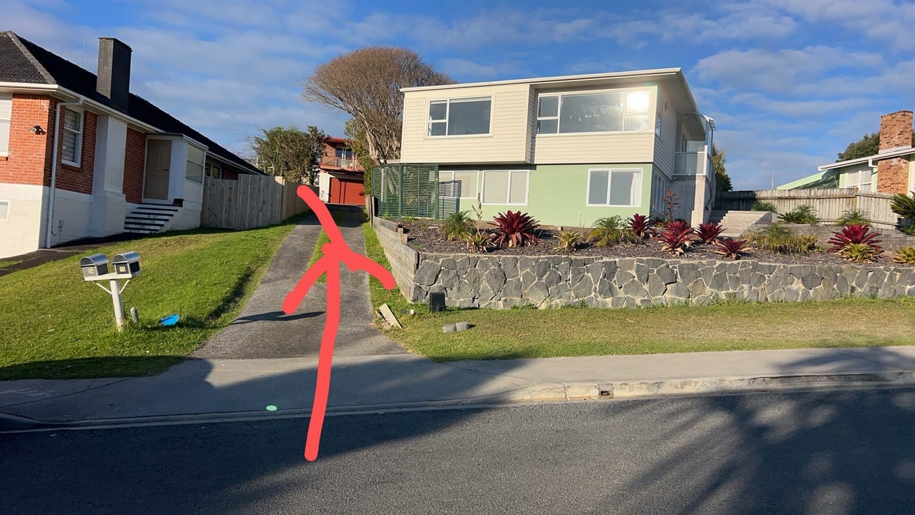 15 Lyford Crescent, Sunnynook, Auckland - Carousel 13