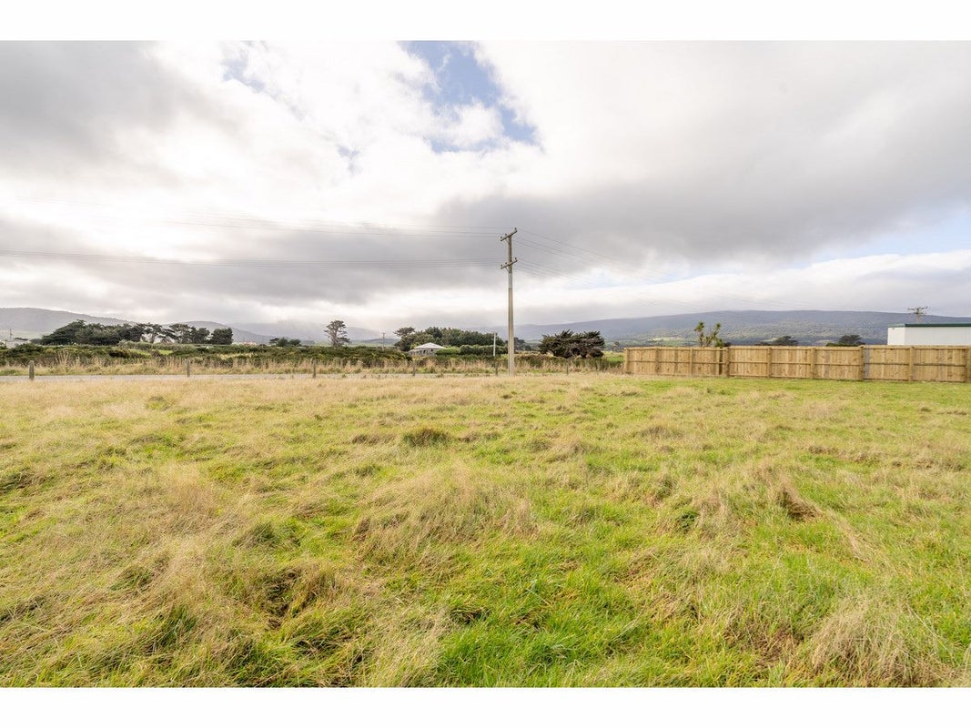 14 Bolton Street, Orepuki, Riverton/Aparima - Carousel 17
