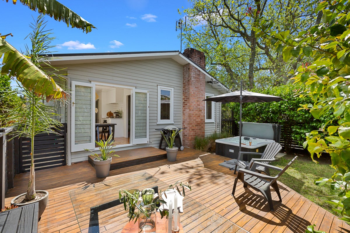 1/67 Matipo Road, Te Atatu Peninsula, Auckland - Carousel 1