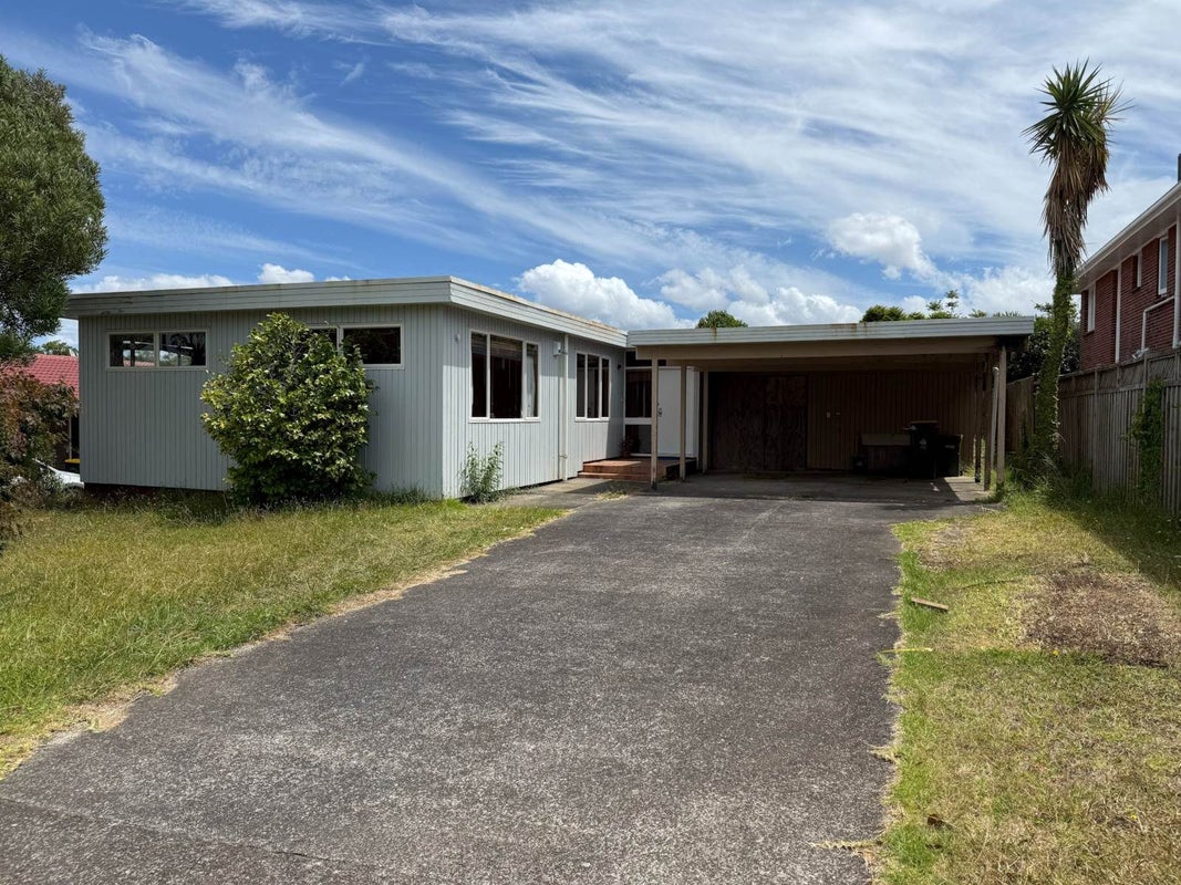 15 Pooley Street, Pakuranga Heights, Auckland - Carousel 1
