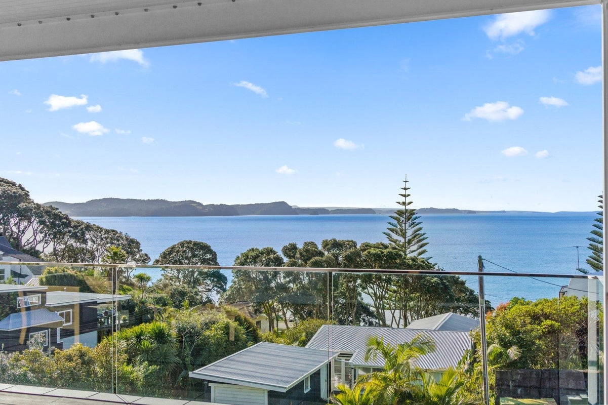 66 Duncansby Road, Stanmore Bay, Whangaparaoa - Carousel 1
