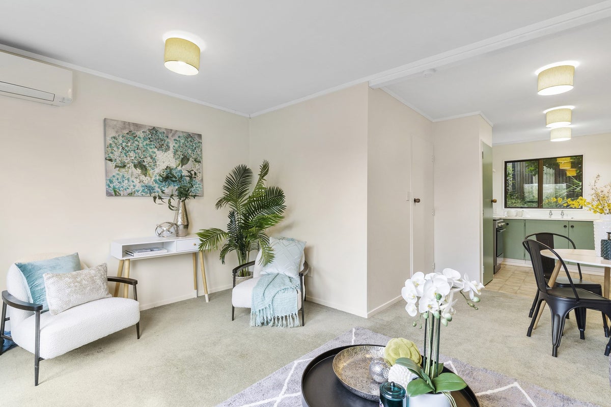 11/12 Vallance Street, Kilbirnie, Wellington - Carousel 1