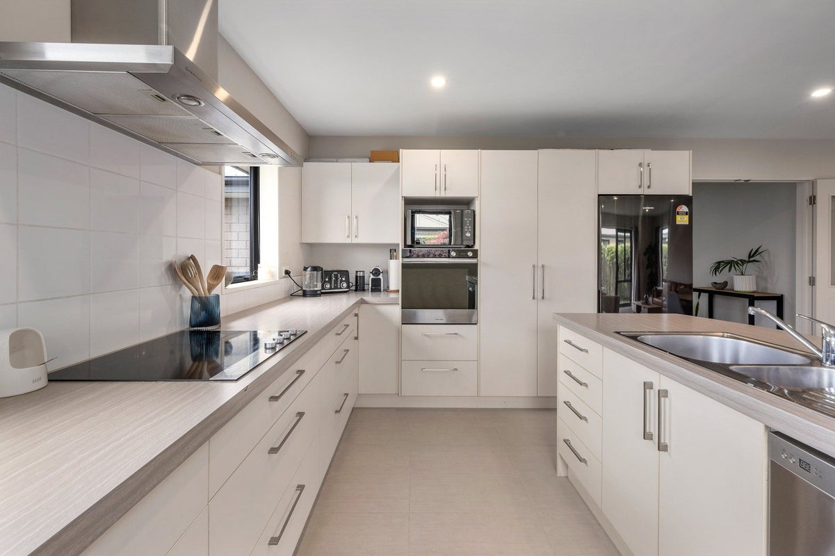 9 Greenwich Street, Halswell, Christchurch - Carousel 2