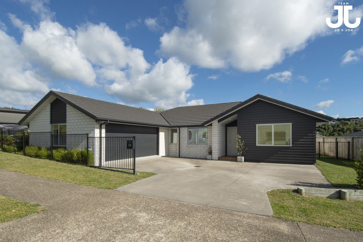 56 Whakaturou Crescent, Pyes Pa, Tauranga - Carousel 2