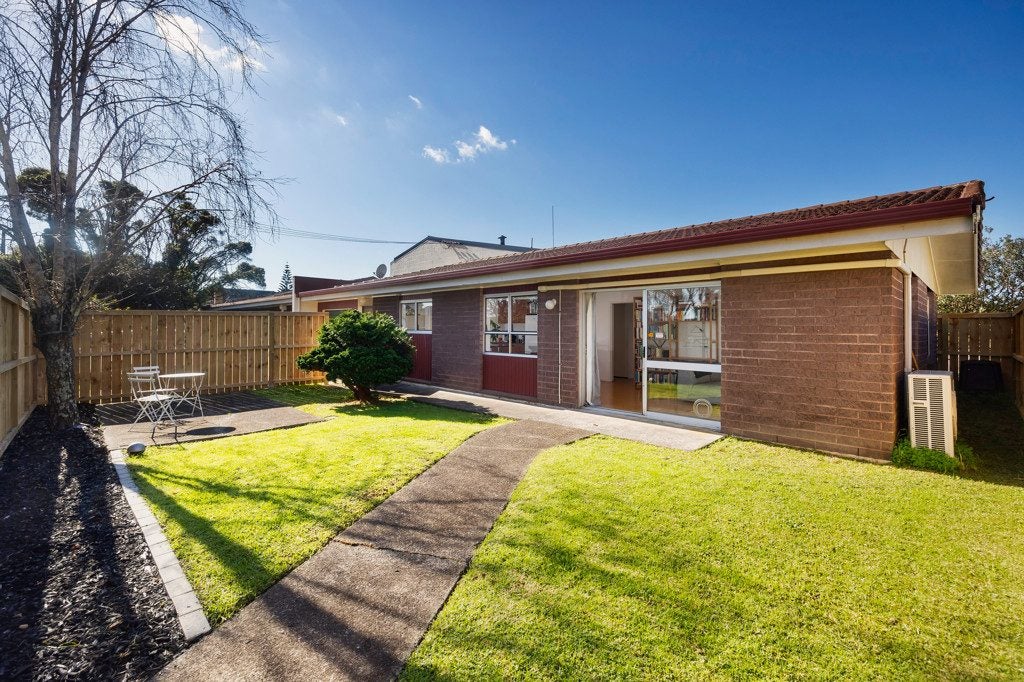 428 Blockhouse Bay Road, Blockhouse Bay, Auckland - Carousel 1