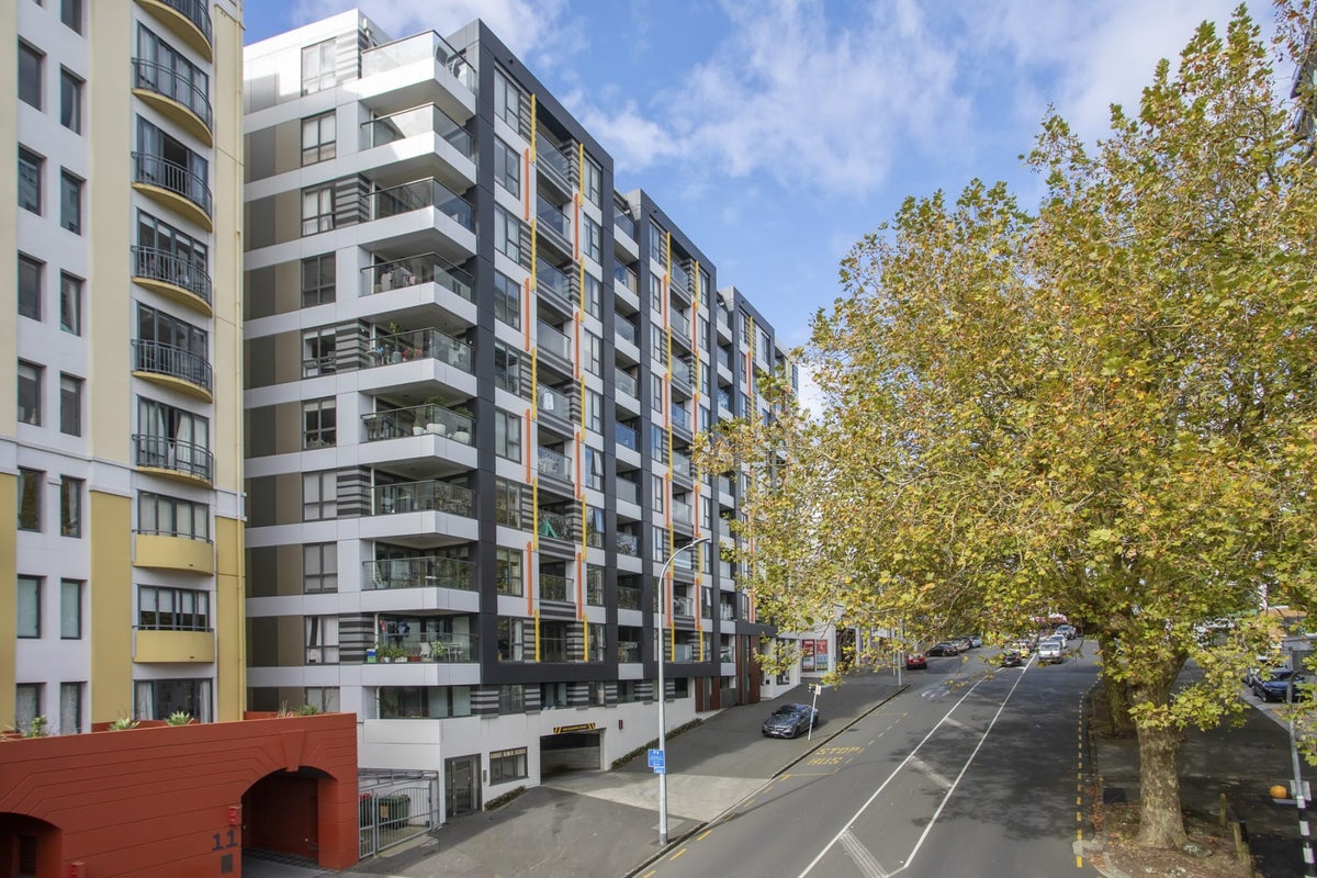 602/5 Howe Street, Auckland Central, Auckland - Carousel 2
