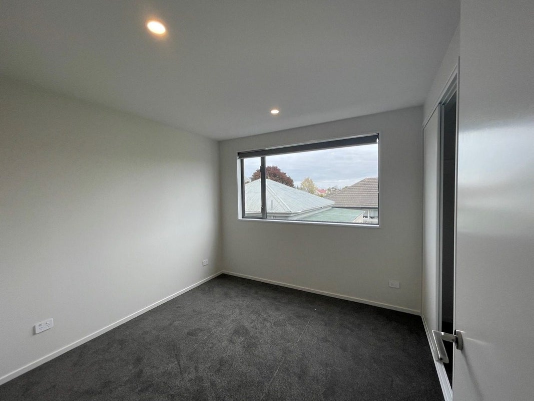 2/33 Frederick Street, Waltham, Christchurch - Carousel 7
