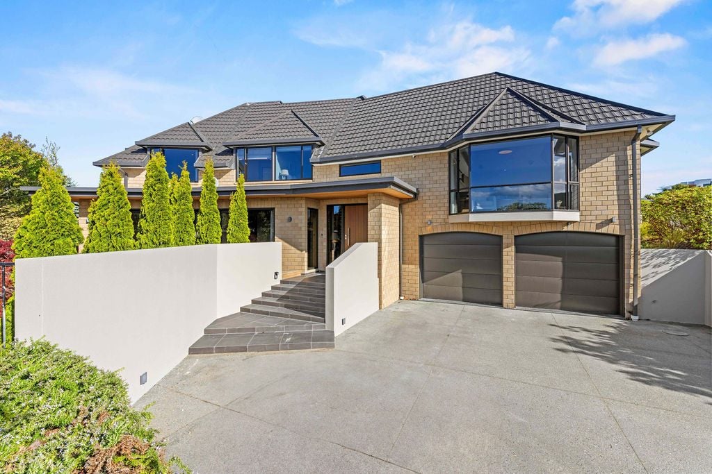 103 Ravensdale Rise, Westmorland, Christchurch - Carousel 1