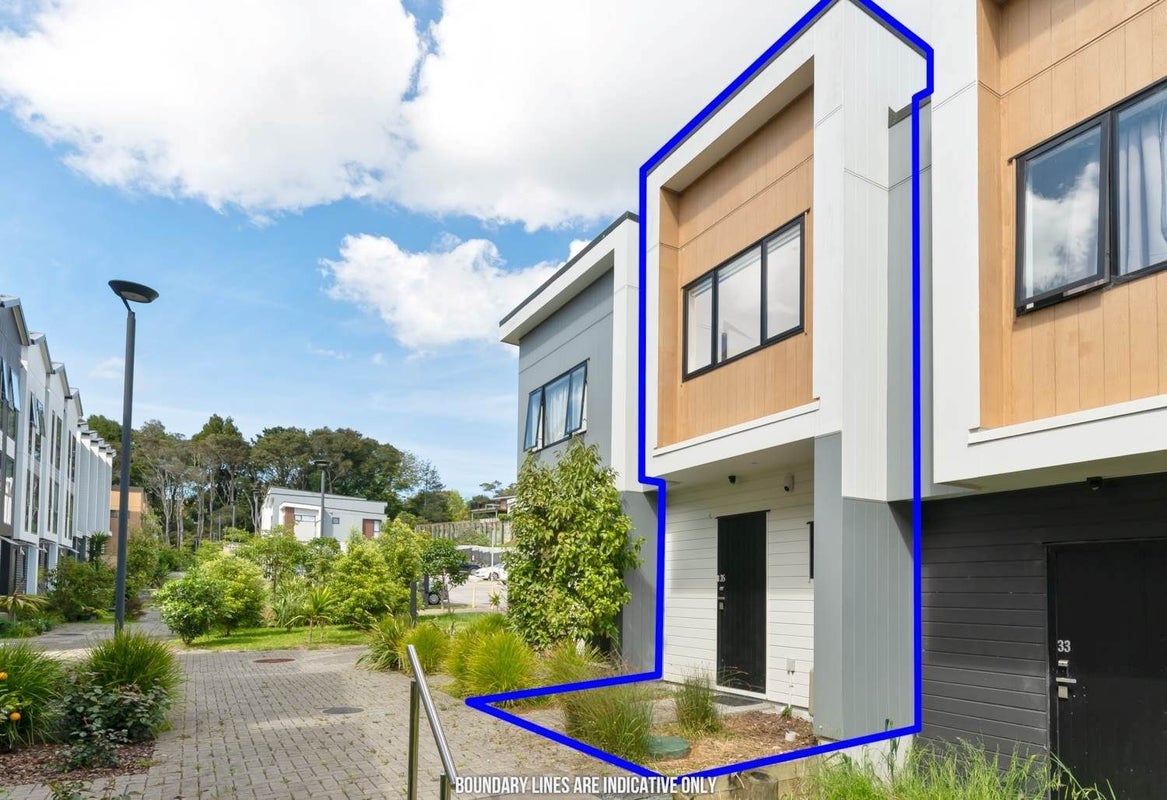 35 Morihana Close, Glen Eden, Auckland - Carousel 2