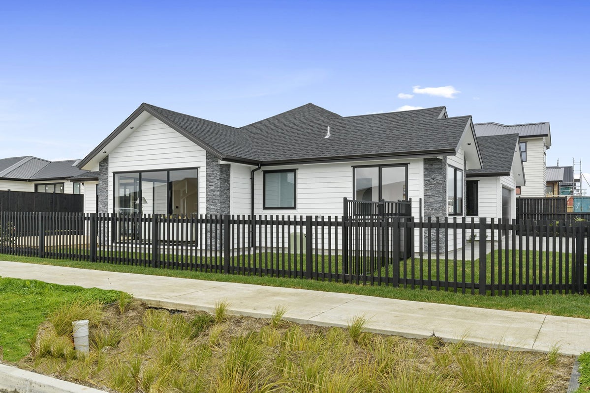 18 Ora Nui Street, Wainui, Wainui - Carousel 28