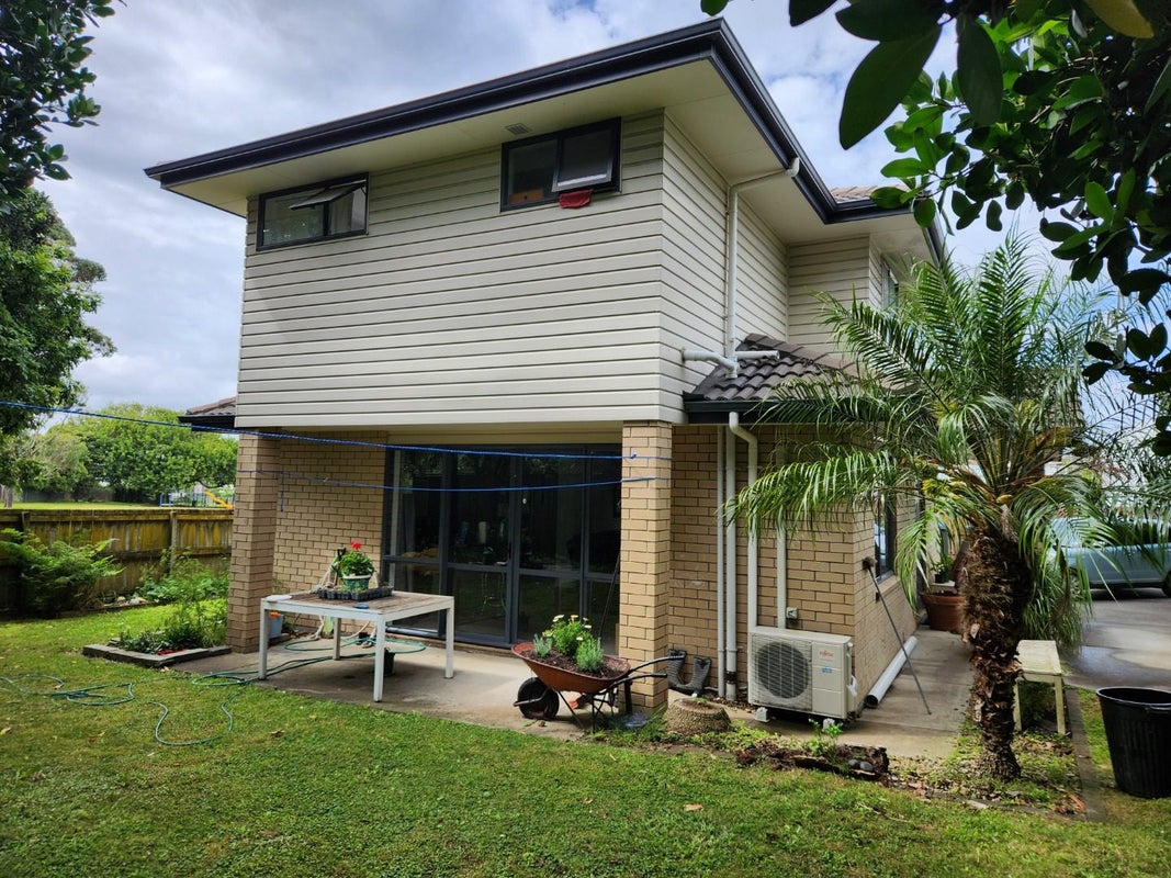 11 Tuakana Street, Point England, Auckland - Carousel 2