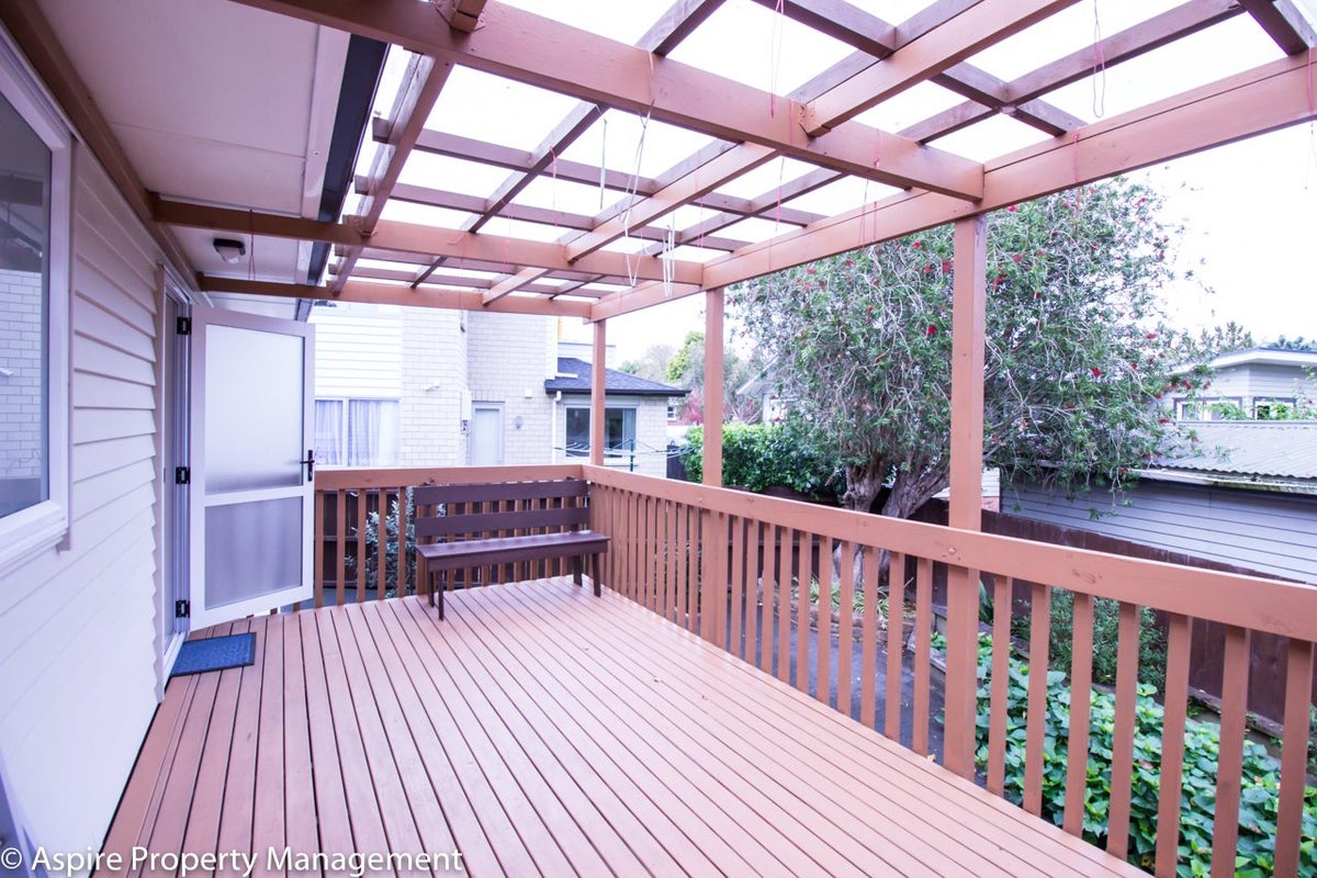 19A Lynden Avenue, Hillcrest, Auckland - Carousel 1