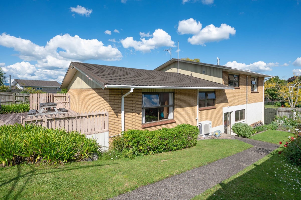 24 Hathor Street, Pomare, Rotorua - Carousel 2