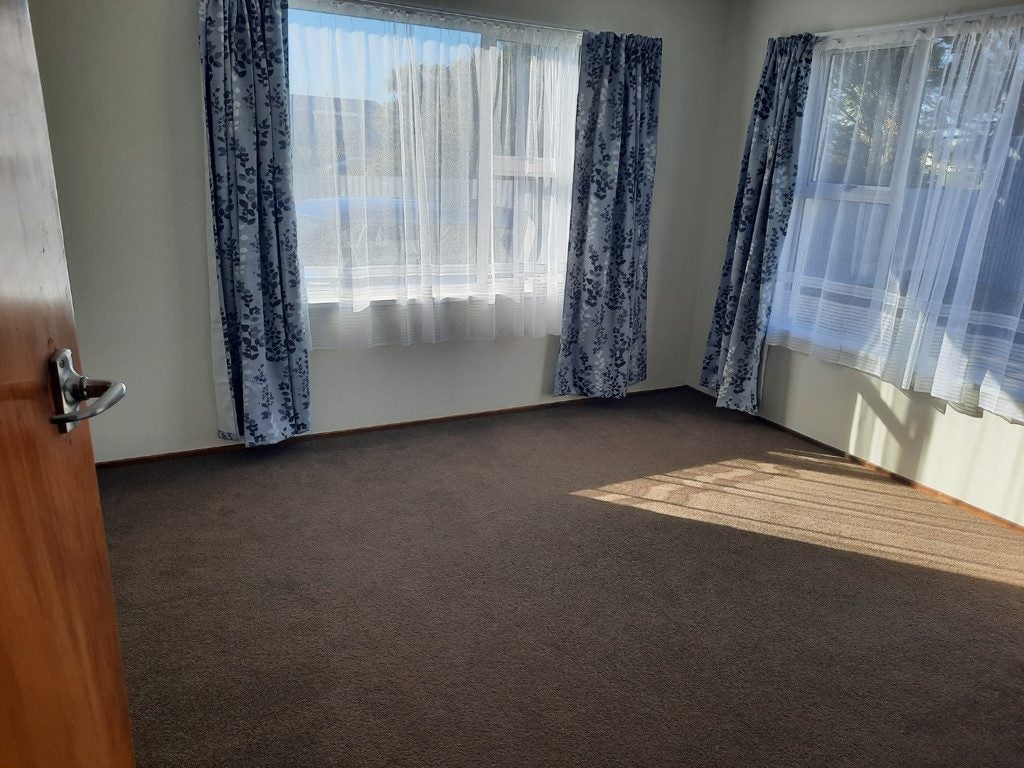 2/160 Earn Street, Appleby, Invercargill - Carousel 2